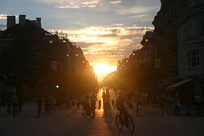 tramonto nella piazza di vilnius